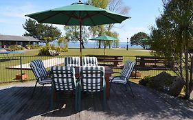 Cedarwood Lakeside Motel & Conference Venue